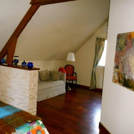 Couette-café Victoria 3*