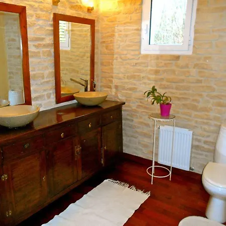 Victoria Noisy-sur-Ecole