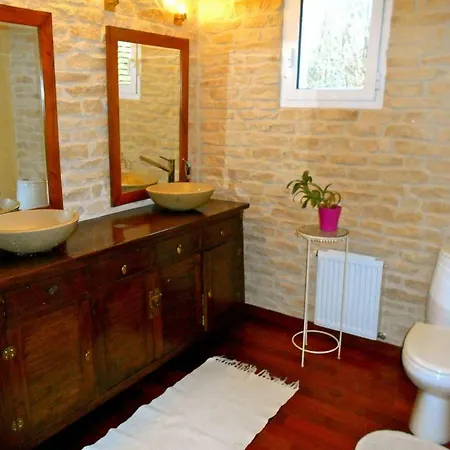 Couette-café Victoria 3*